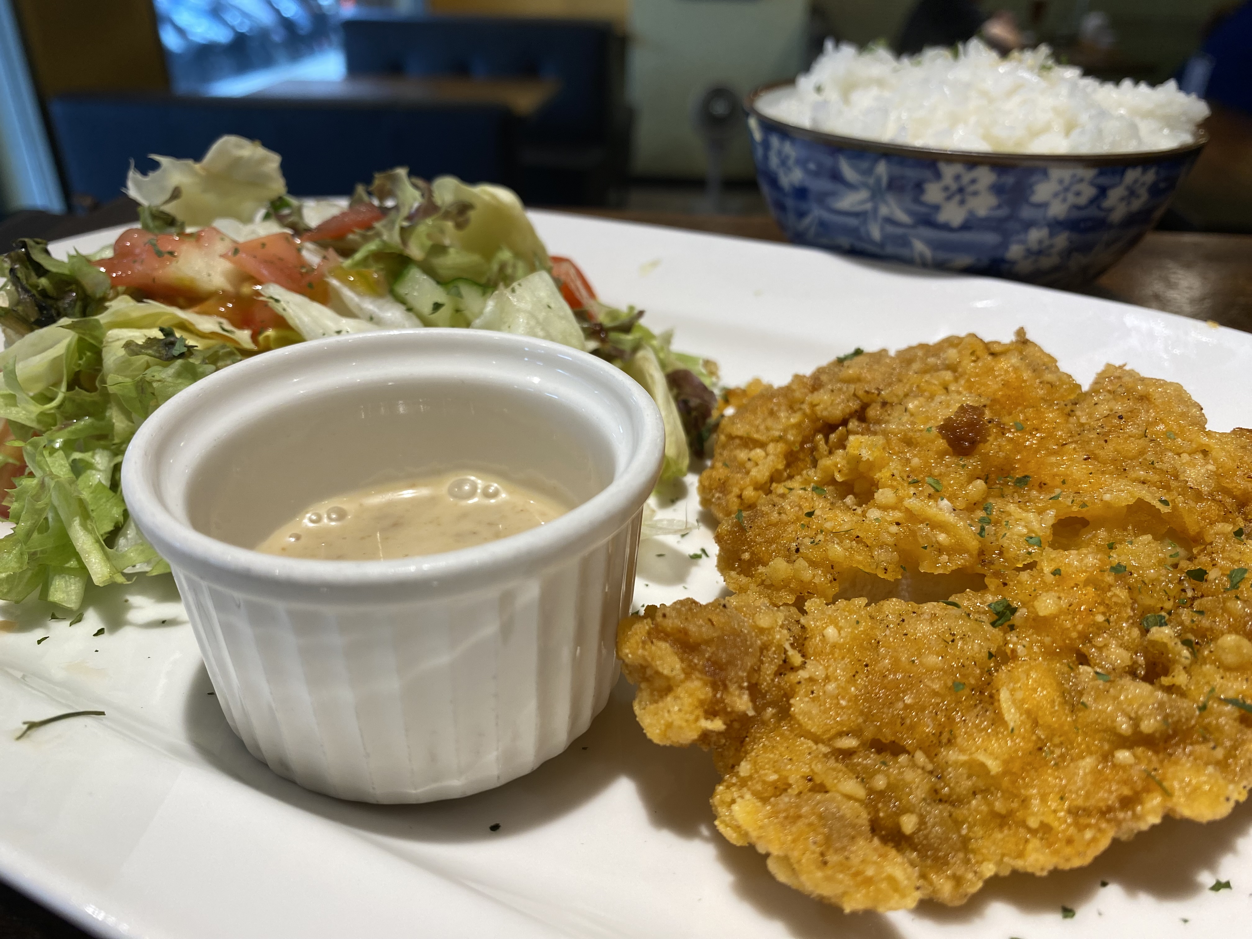 辣味卡拉雞腿排飯